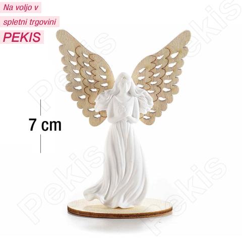 Figurica mini Angelček (s krili) na lesenem podstavku