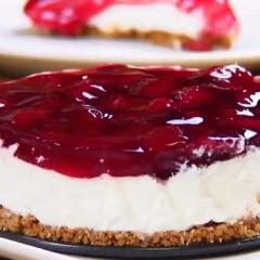 Višnjeva torta s skuto