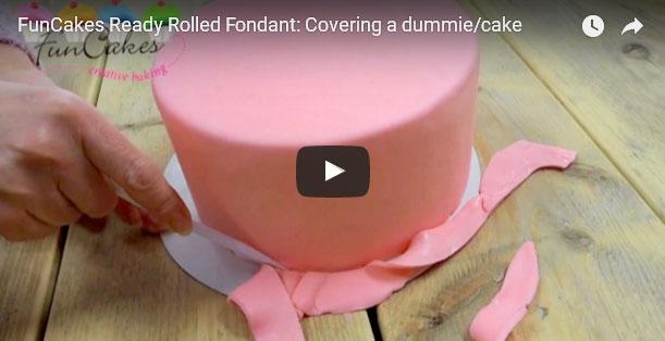 Kako prekrijemo torto - pripravljen fondant Kako prekrijemo torto - pripravljen fondant
